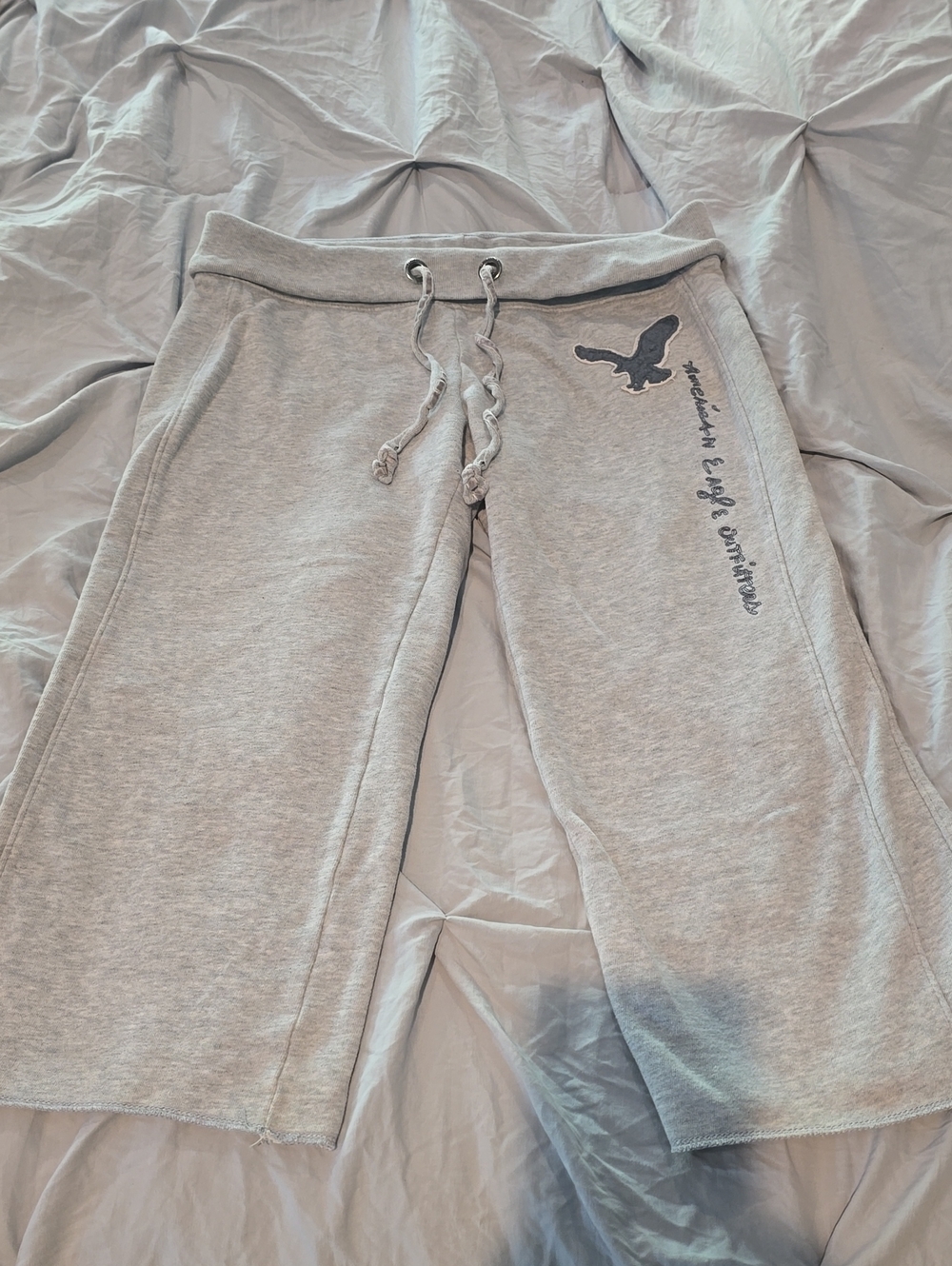 American Eagle Outfitters Light Gray Capri Sweatpants with Drawstring